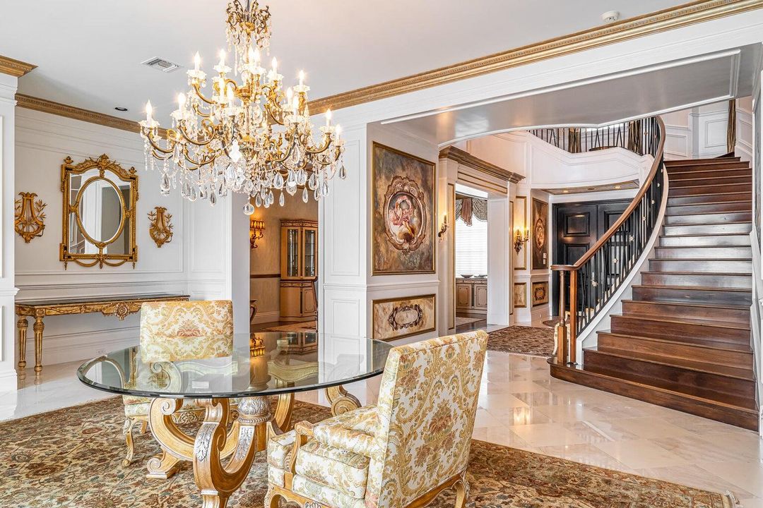 For Sale: $11,995,000 (5 beds, 7 baths, 7299 Square Feet)