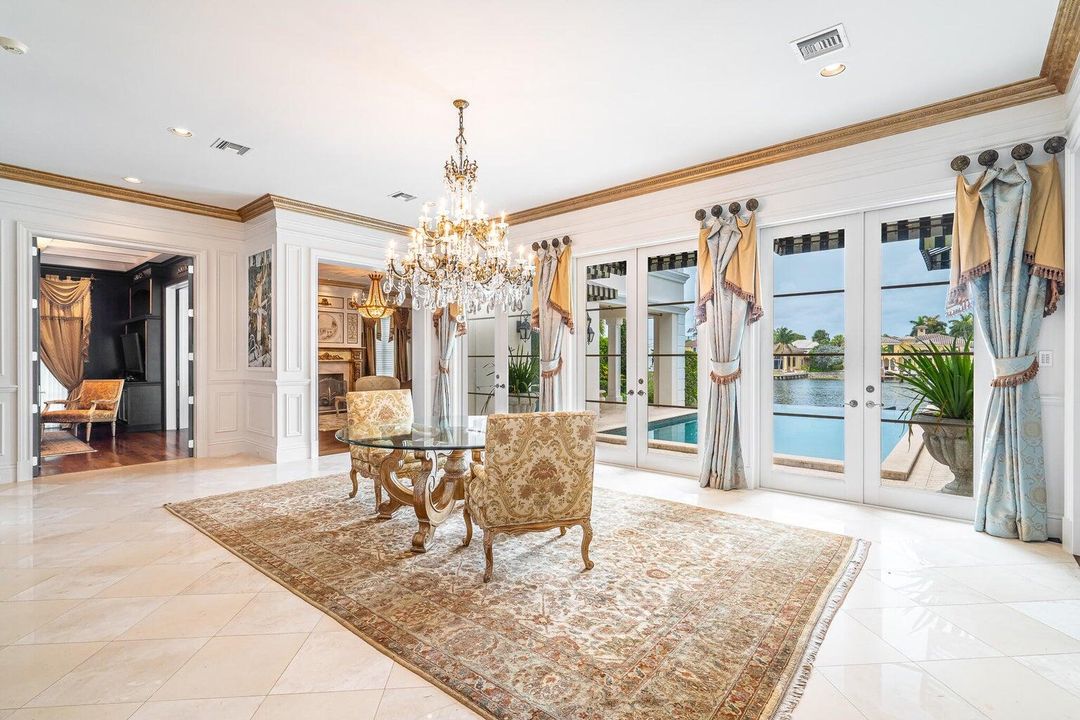 For Sale: $11,995,000 (5 beds, 7 baths, 7299 Square Feet)