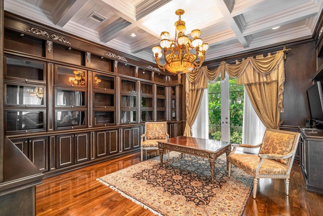 For Sale: $11,995,000 (5 beds, 7 baths, 7299 Square Feet)