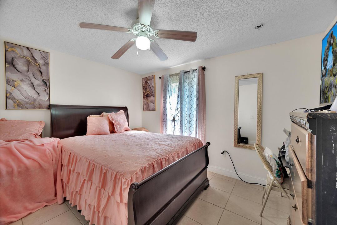 For Sale: $380,000 (3 beds, 2 baths, 1347 Square Feet)