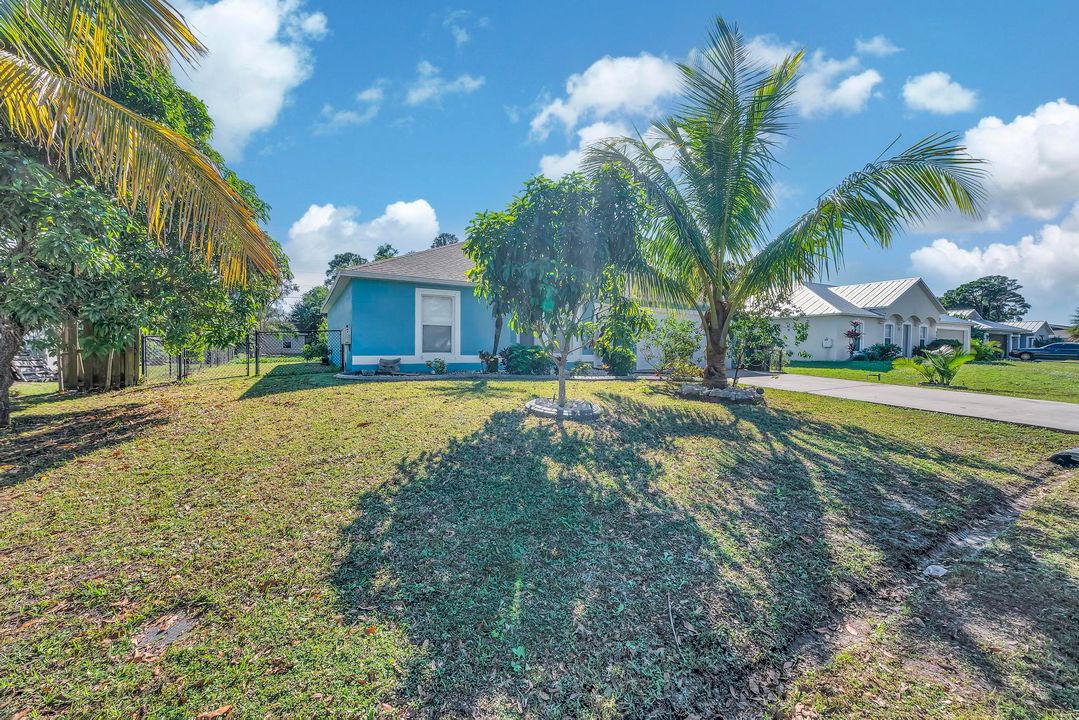 For Sale: $380,000 (3 beds, 2 baths, 1347 Square Feet)