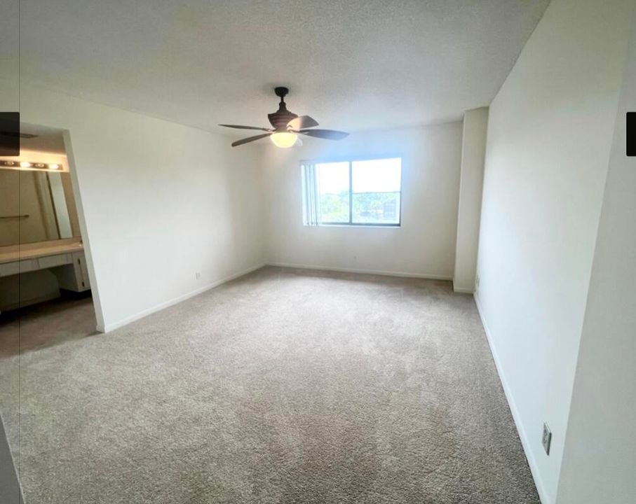 For Sale: $159,900 (2 beds, 2 baths, 1350 Square Feet)