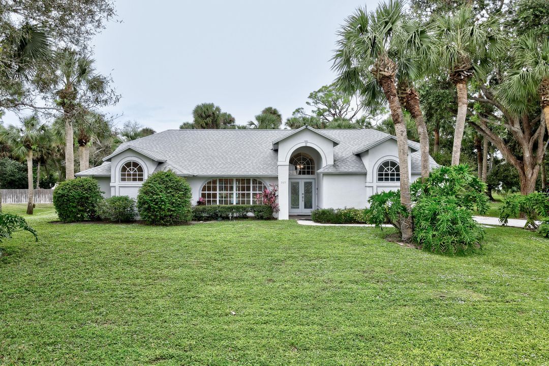 For Sale: $515,000 (4 beds, 2 baths, 2140 Square Feet)