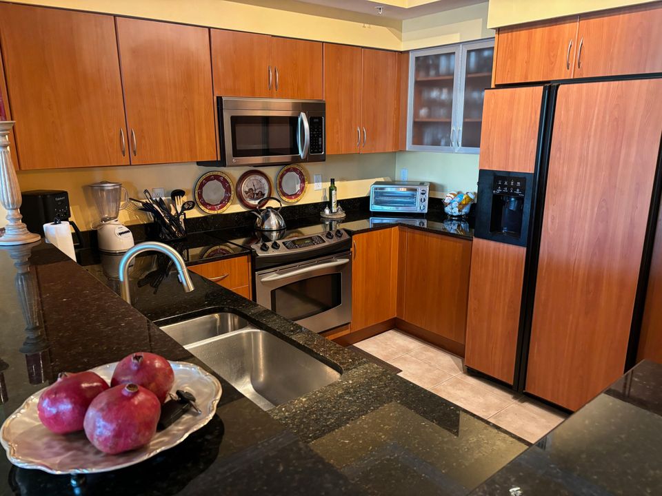 Active With Contract: $3,750 (2 beds, 2 baths, 1265 Square Feet)