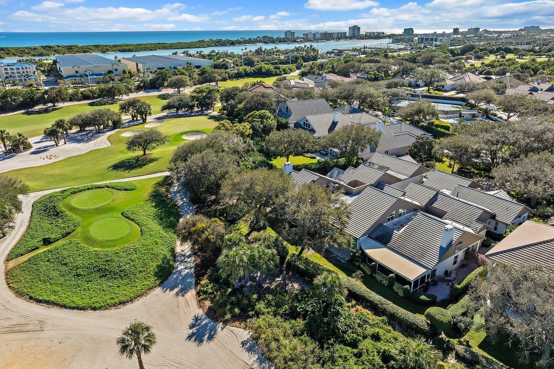 For Sale: $2,395,000 (3 beds, 3 baths, 3330 Square Feet)