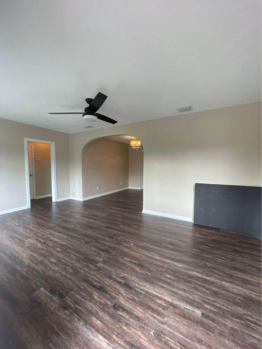 For Rent: $2,550 (2 beds, 1 baths, 1104 Square Feet)