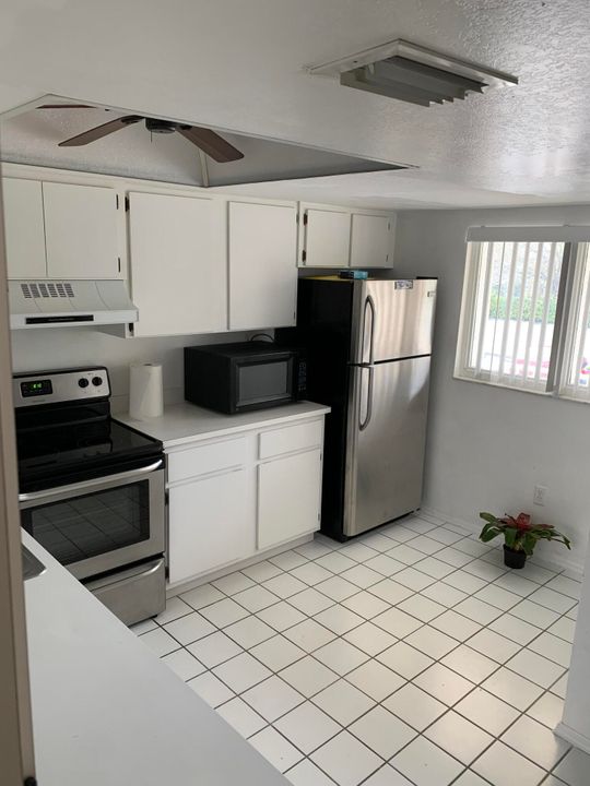 For Rent: $2,100 (2 beds, 2 baths, 1201 Square Feet)