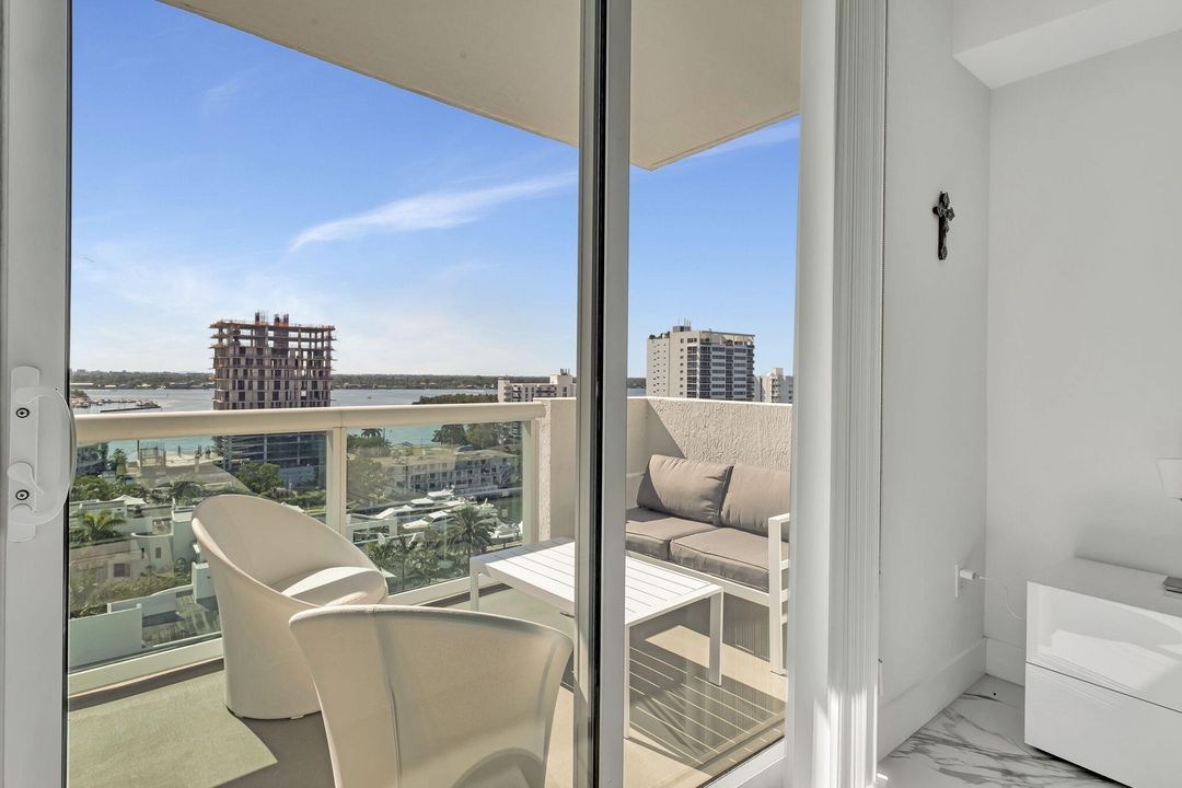 For Sale: $625,000 (2 beds, 2 baths, 1251 Square Feet)