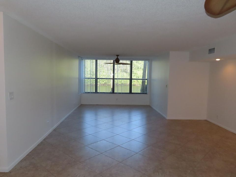 For Rent: $2,300 (2 beds, 2 baths, 1300 Square Feet)