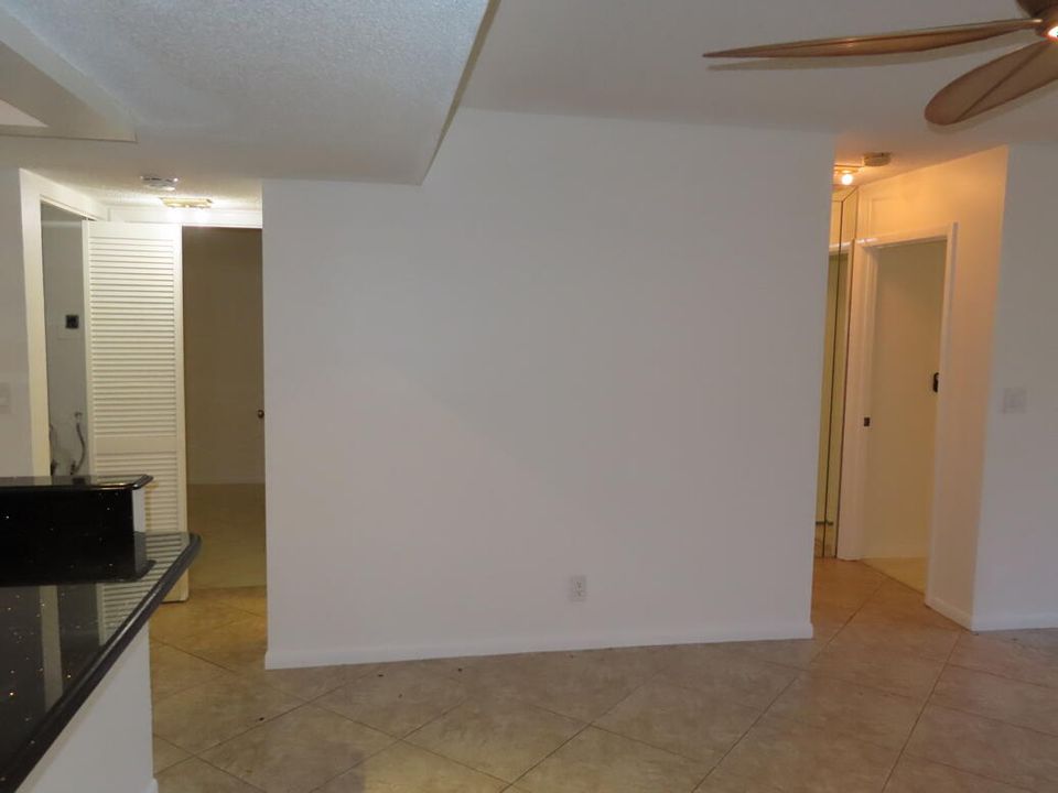 For Rent: $2,300 (2 beds, 2 baths, 1300 Square Feet)