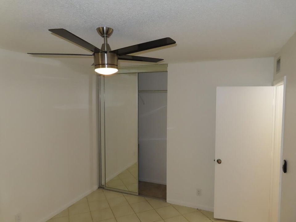 For Rent: $2,300 (2 beds, 2 baths, 1300 Square Feet)