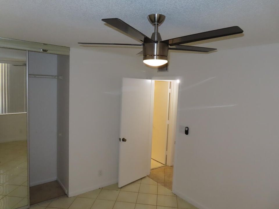 For Rent: $2,300 (2 beds, 2 baths, 1300 Square Feet)