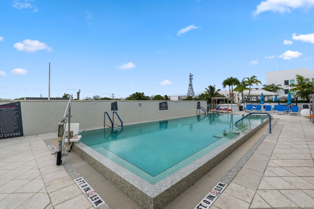 For Sale: $1,499,999 (2 beds, 2 baths, 1558 Square Feet)