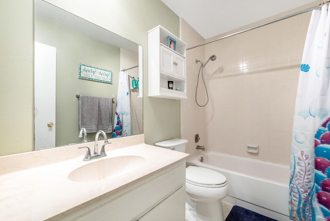 For Sale: $304,999 (2 beds, 2 baths, 1577 Square Feet)