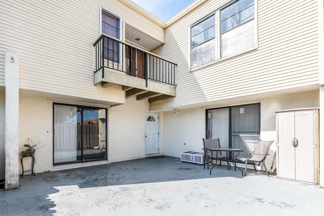 For Sale: $304,999 (2 beds, 2 baths, 1577 Square Feet)