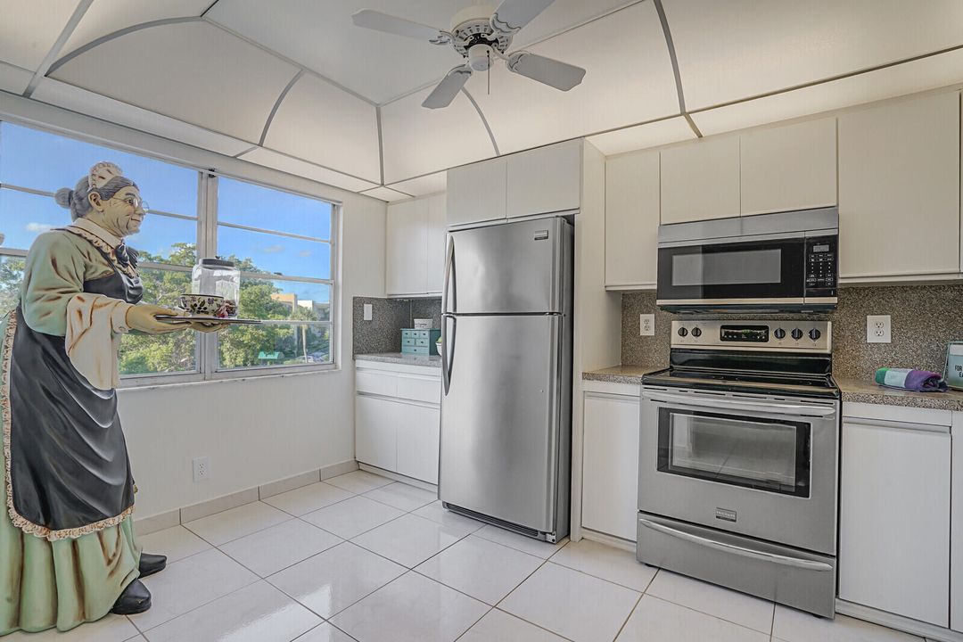 For Sale: $150,000 (2 beds, 2 baths, 1291 Square Feet)