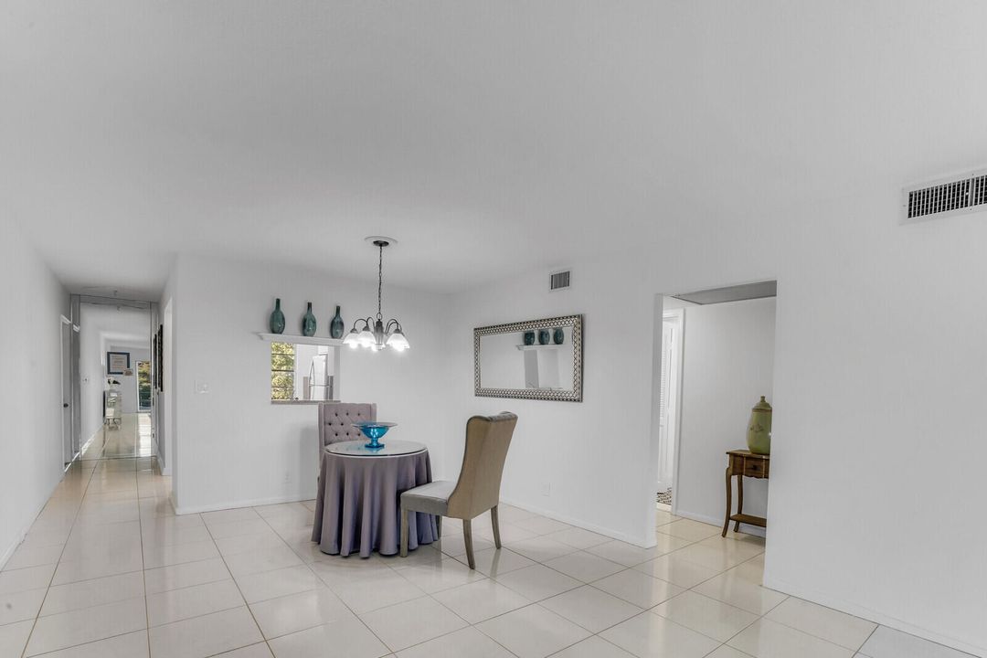 For Sale: $150,000 (2 beds, 2 baths, 1291 Square Feet)