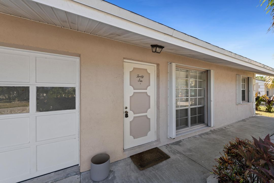 Active With Contract: $308,000 (3 beds, 2 baths, 1275 Square Feet)