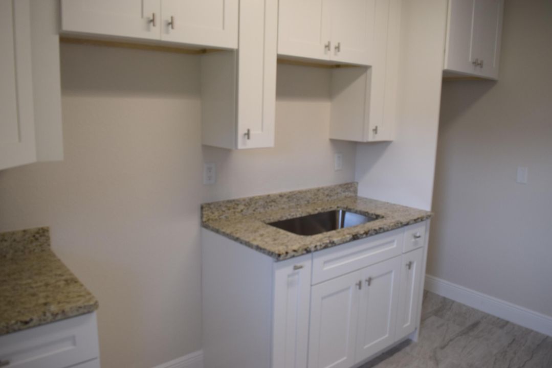 For Rent: $1,500 (2 beds, 1 baths, 794 Square Feet)