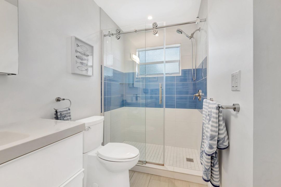 For Sale: $259,000 (2 beds, 2 baths, 1137 Square Feet)