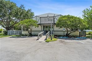 For Sale: $310,000 (2 beds, 2 baths, 1545 Square Feet)