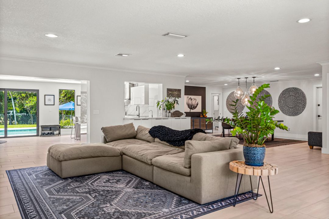 Active With Contract: $1,450,000 (4 beds, 3 baths, 2965 Square Feet)