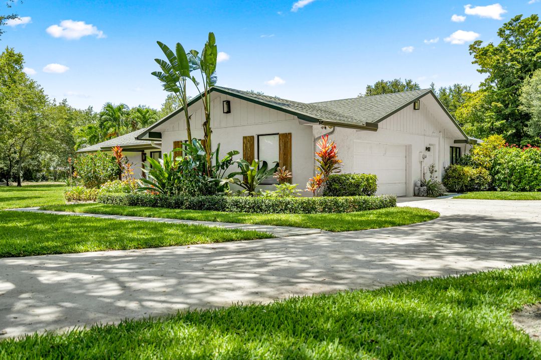 Active With Contract: $1,450,000 (4 beds, 3 baths, 2965 Square Feet)