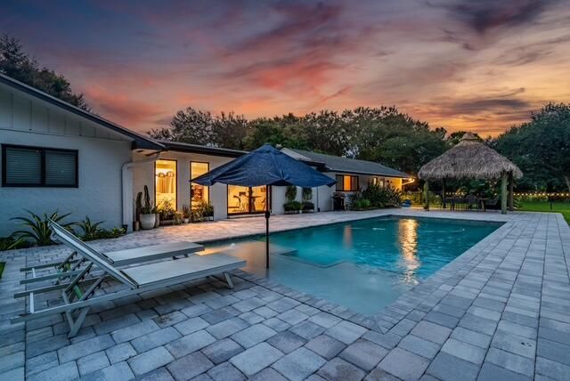 Active With Contract: $1,450,000 (4 beds, 3 baths, 2965 Square Feet)