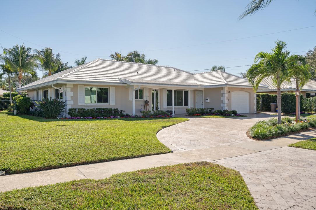 For Sale: $1,349,000 (3 beds, 2 baths, 1647 Square Feet)