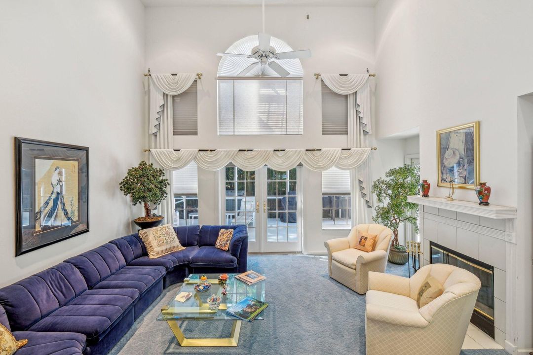 Active With Contract: $1,000,000 (4 beds, 2 baths, 2465 Square Feet)