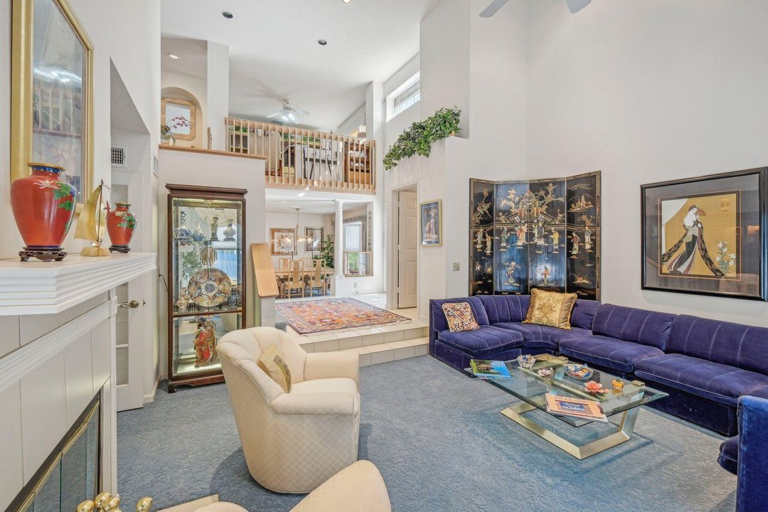 Active With Contract: $1,000,000 (4 beds, 2 baths, 2465 Square Feet)