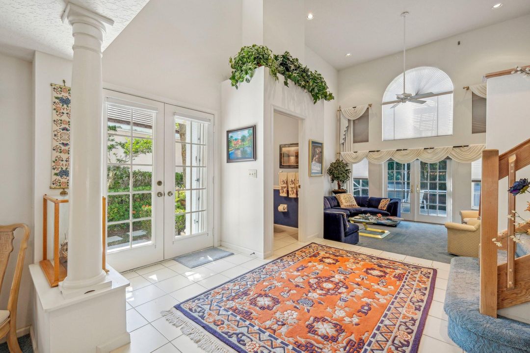 Active With Contract: $1,000,000 (4 beds, 2 baths, 2465 Square Feet)