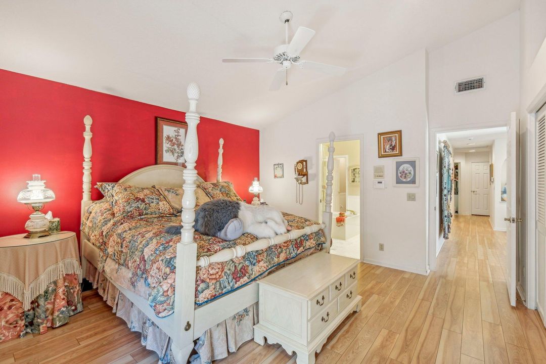 Active With Contract: $1,000,000 (4 beds, 2 baths, 2465 Square Feet)