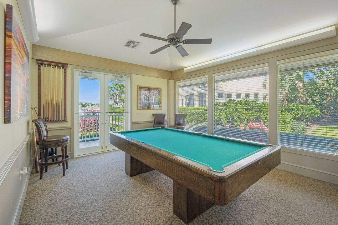 Active With Contract: $1,000,000 (4 beds, 2 baths, 2465 Square Feet)