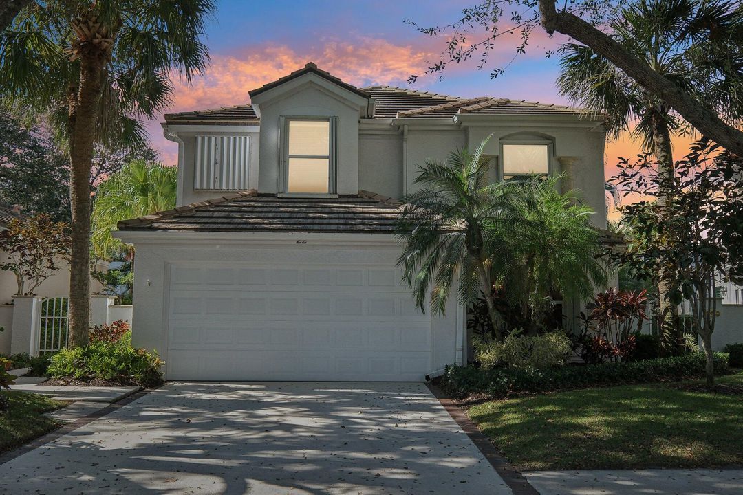 Active With Contract: $1,000,000 (4 beds, 2 baths, 2465 Square Feet)