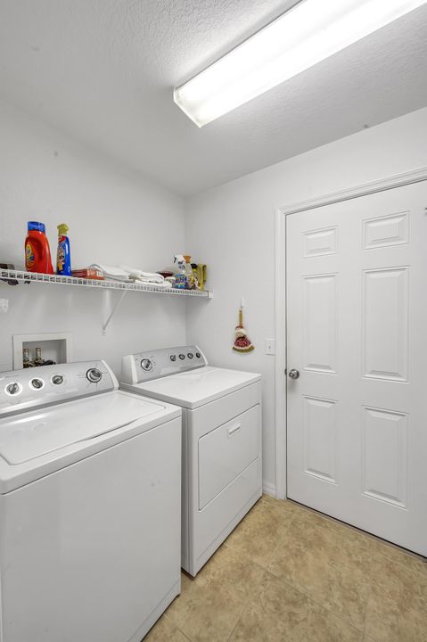 For Sale: $255,000 (2 beds, 2 baths, 1330 Square Feet)