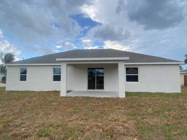 For Rent: $3,200 (4 beds, 2 baths, 2040 Square Feet)