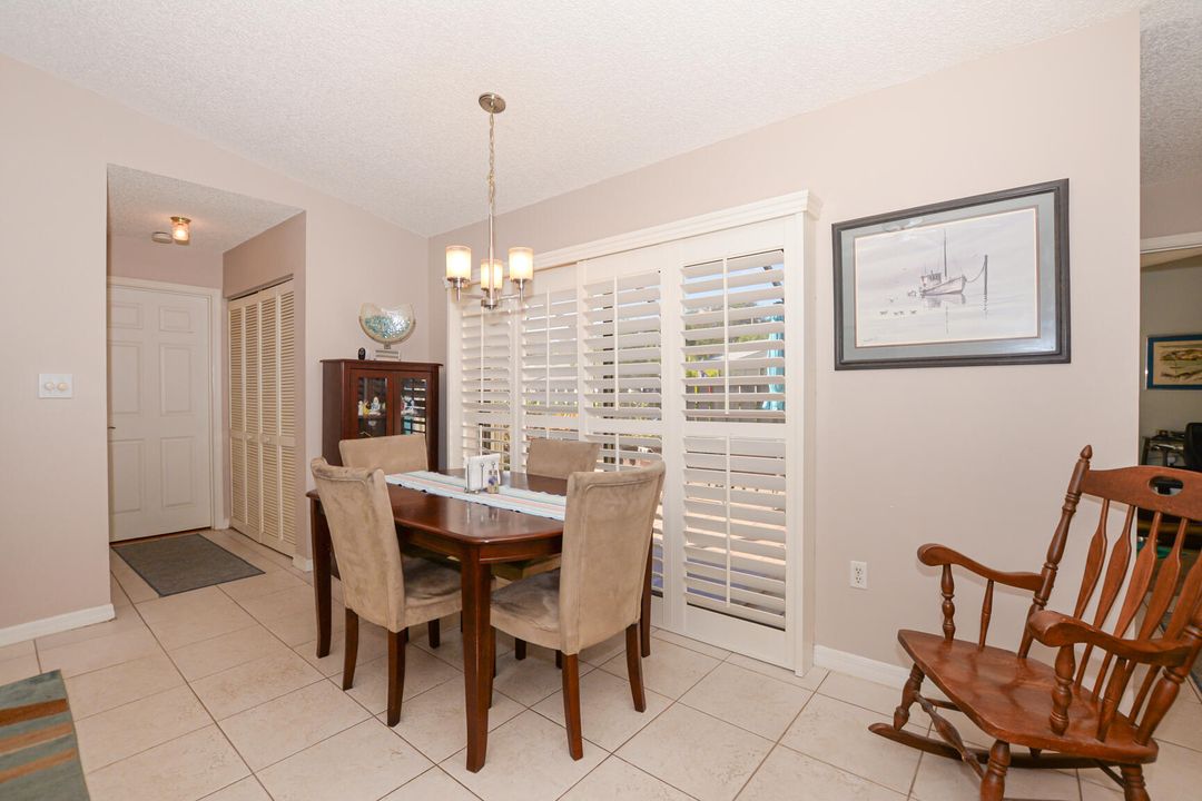 For Sale: $239,900 (2 beds, 2 baths, 1280 Square Feet)