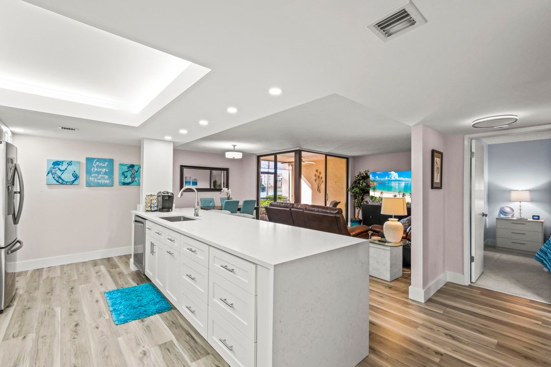 Active With Contract: $394,000 (2 beds, 2 baths, 1175 Square Feet)