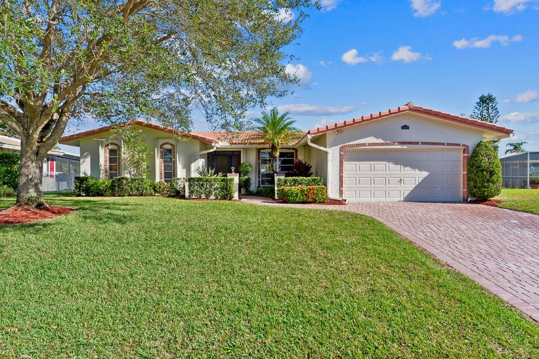 For Sale: $690,000 (3 beds, 2 baths, 2096 Square Feet)