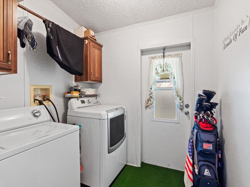 For Sale: $114,000 (2 beds, 2 baths, 1456 Square Feet)