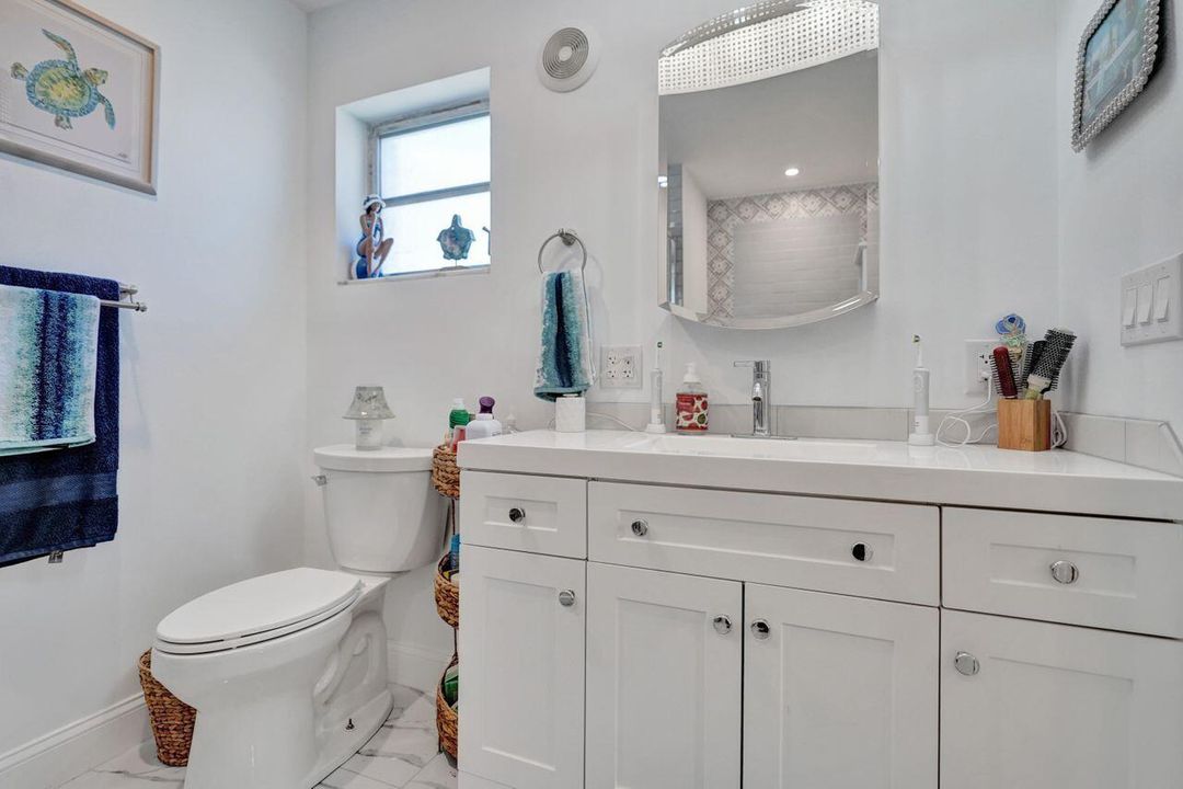 For Sale: $369,990 (2 beds, 2 baths, 1428 Square Feet)