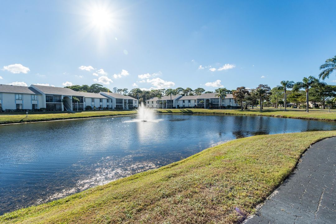 For Sale: $289,000 (3 beds, 2 baths, 1462 Square Feet)