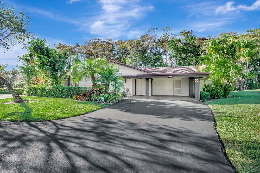 For Sale: $619,000 (3 beds, 3 baths, 1992 Square Feet)