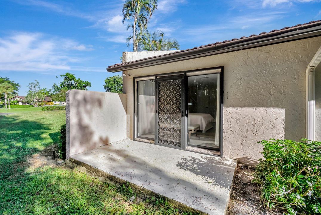 For Sale: $619,000 (3 beds, 3 baths, 1992 Square Feet)