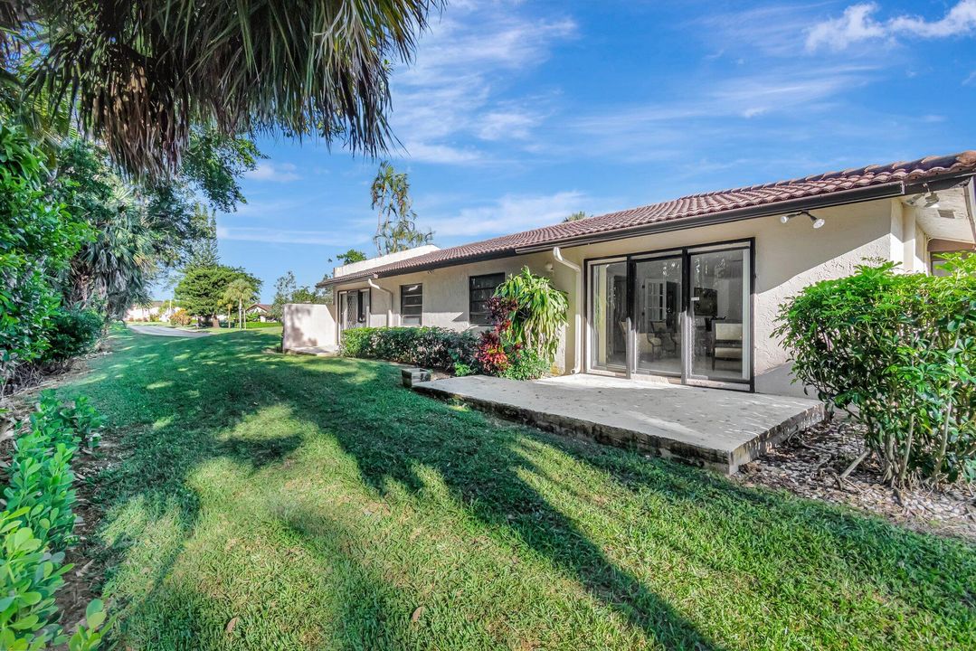 For Sale: $619,000 (3 beds, 3 baths, 1992 Square Feet)