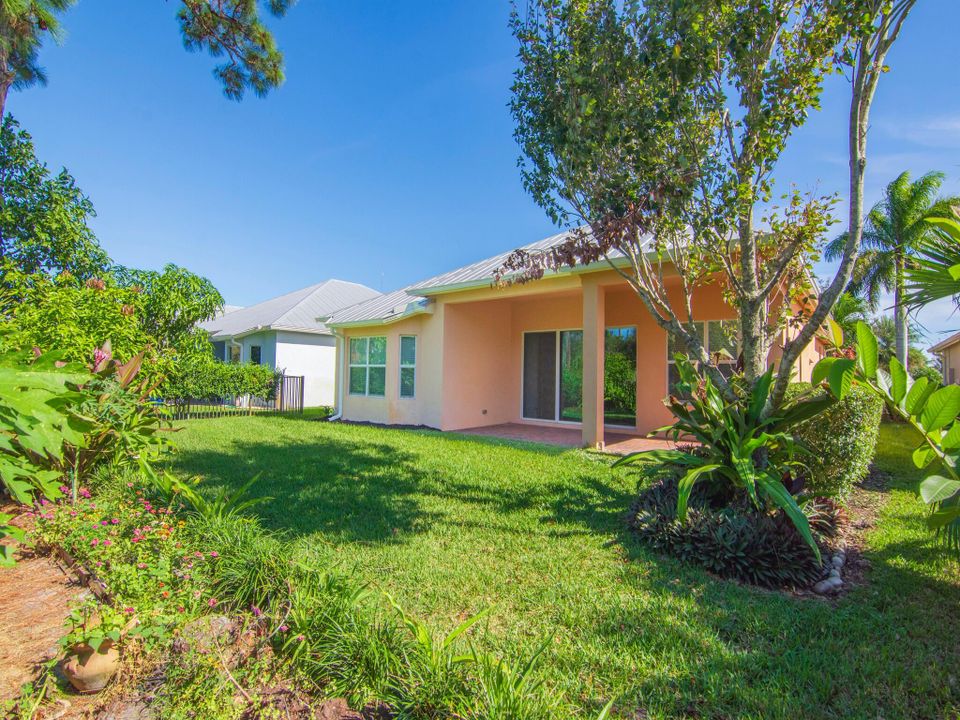 For Sale: $499,000 (3 beds, 2 baths, 1864 Square Feet)