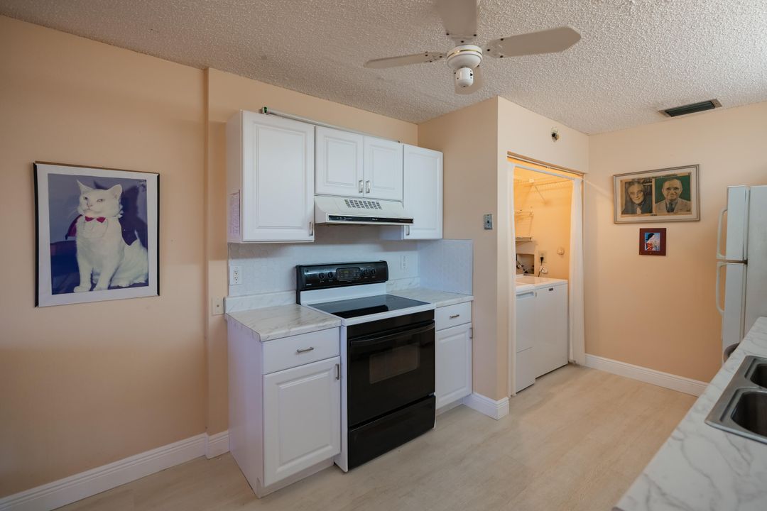 For Sale: $265,000 (2 beds, 2 baths, 1200 Square Feet)