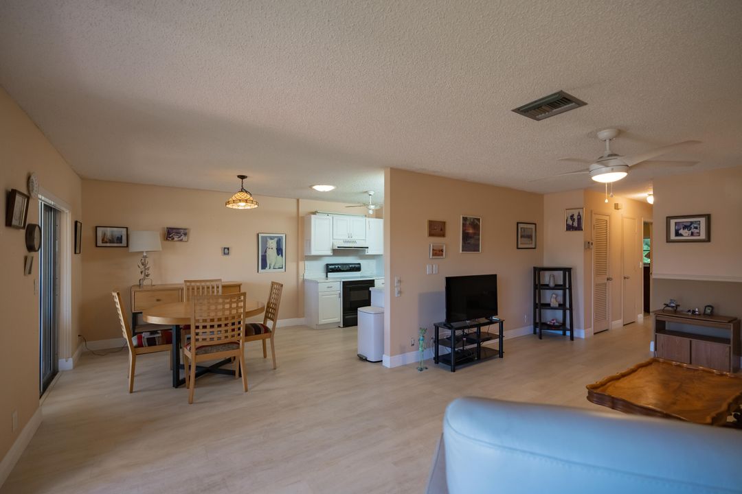 For Sale: $265,000 (2 beds, 2 baths, 1200 Square Feet)