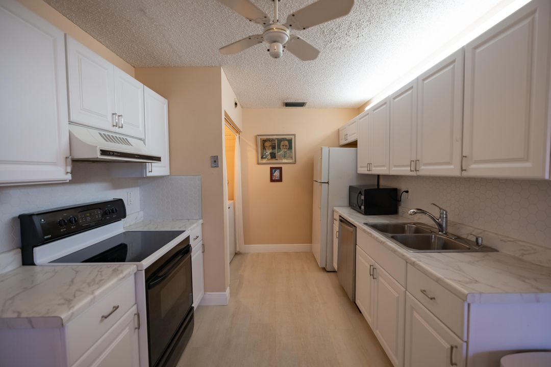 For Sale: $265,000 (2 beds, 2 baths, 1200 Square Feet)